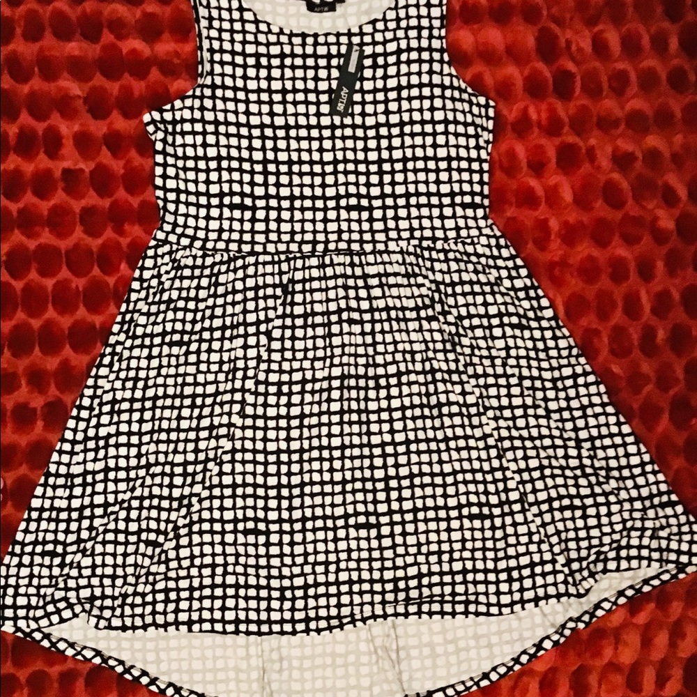 New Apt. 9 Dress